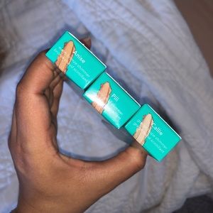 Thrive Causmetics Eye Brightener - Pili